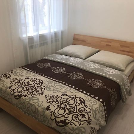 Gil Apartments, 38 Prospect Svobody Ungvár Kültér fotó
